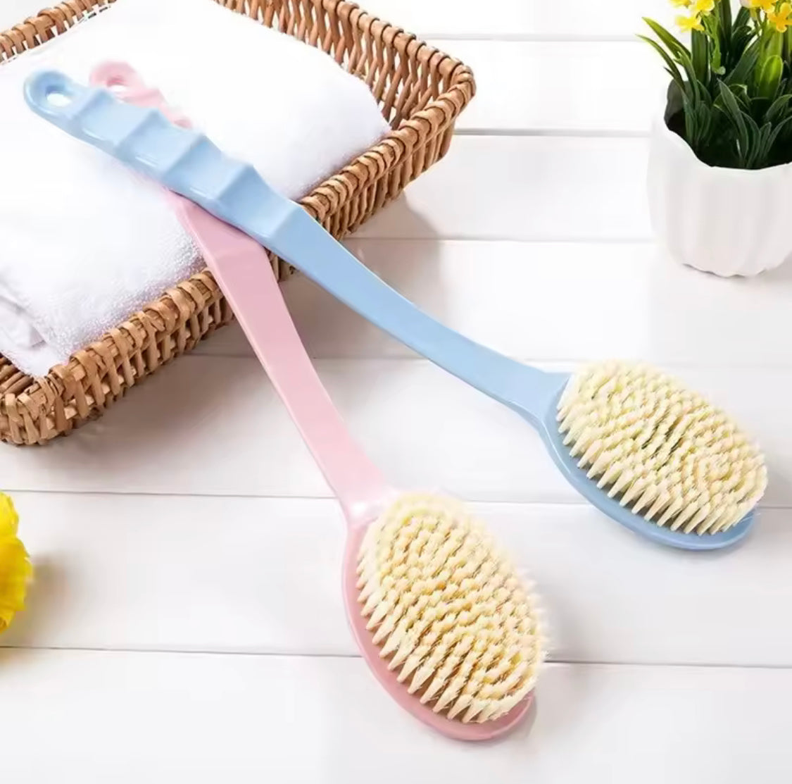 Long Handled Plastic Bath Brush, Soft Sponge Scrubber Body Cleansing Brush, Bath Back Massage Brush